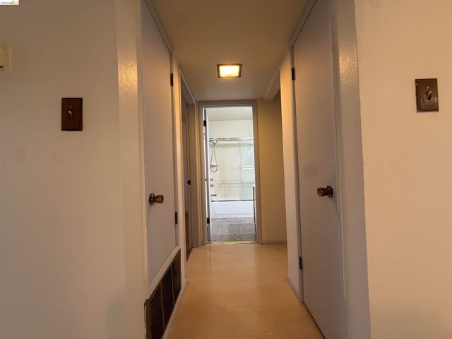 1425 Lakeside Dr 201, Oakland, CA 94612