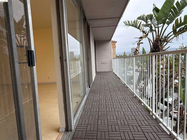 1425 Lakeside Dr 201, Oakland, CA 94612
