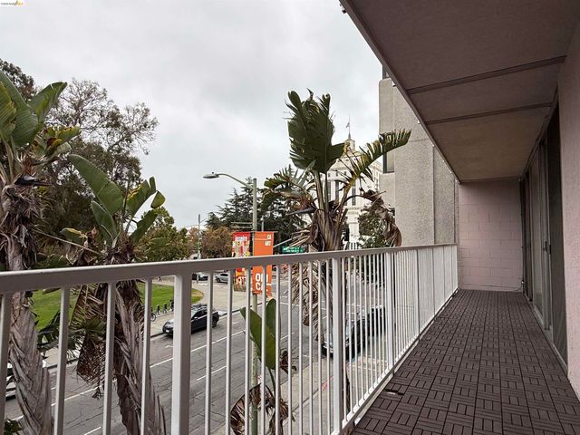 1425 Lakeside Dr 201, Oakland, CA 94612