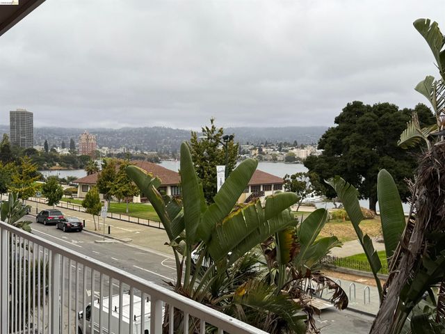 1425 Lakeside Dr 201, Oakland, CA 94612