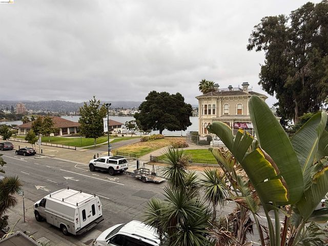 1425 Lakeside Dr 201, Oakland, CA 94612