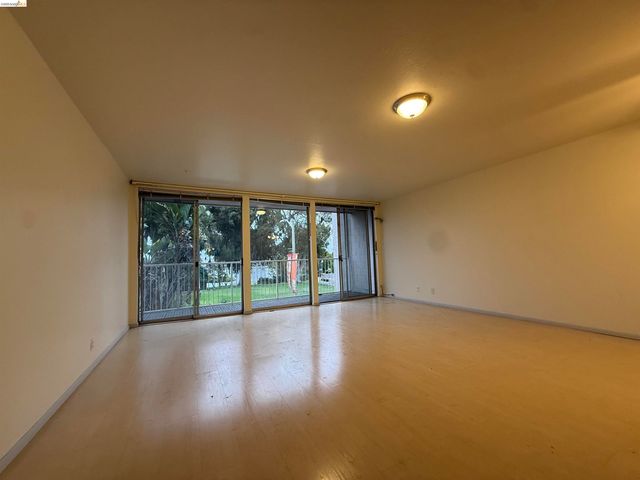 1425 Lakeside Dr 201, Oakland, CA 94612