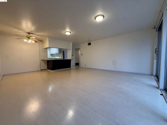 1425 Lakeside Dr 201, Oakland, CA 94612