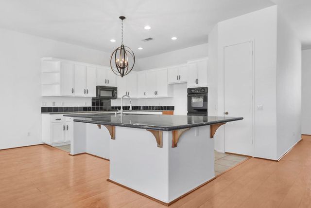 74616 Waterlily Circle, Palm Desert, CA 92260