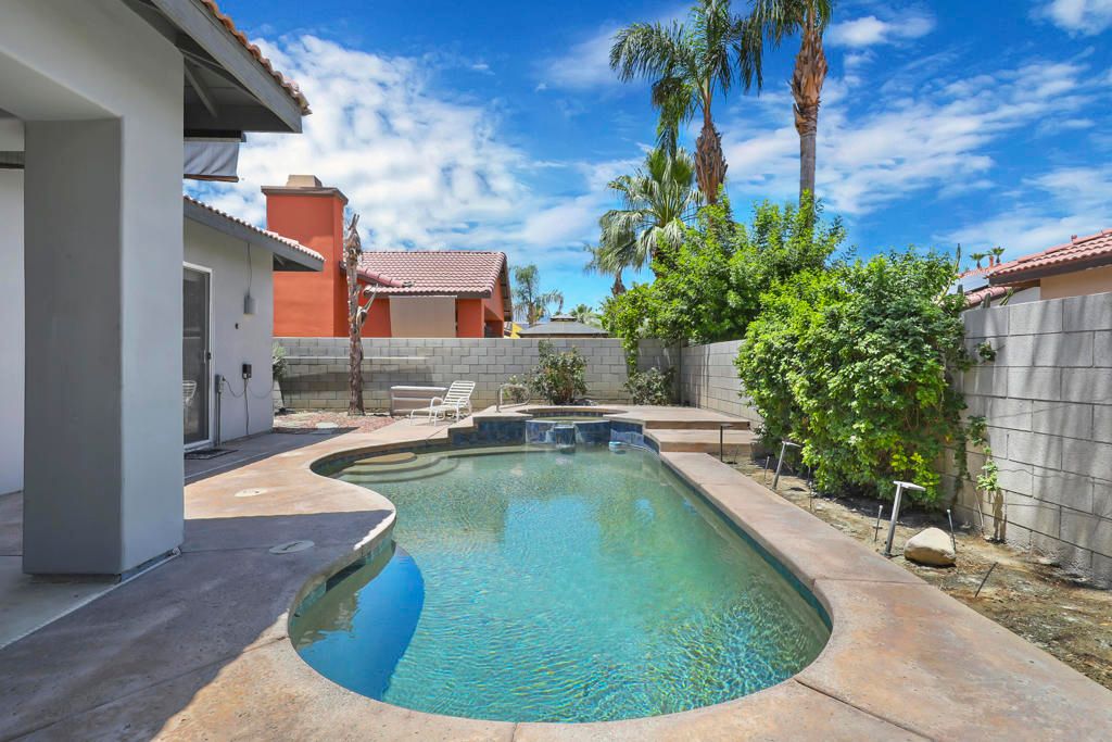 Image 30 of property listing at 74616 Waterlily Circle, Palm Desert, CA 92260