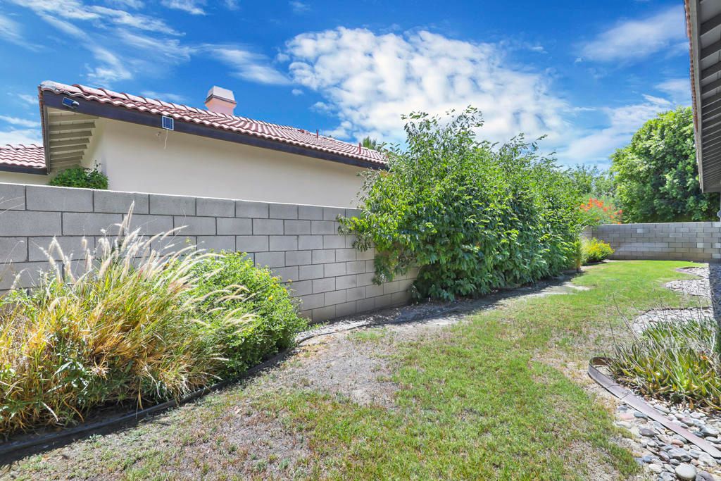 Image 34 of property listing at 74616 Waterlily Circle, Palm Desert, CA 92260
