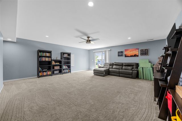 860 Jessie Street, North Liberty, IA 52317