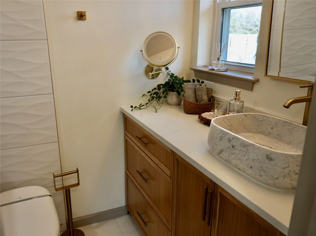 305 Bluebonnet Drive, Grapevine, TX 76051