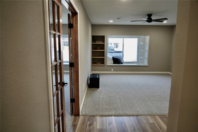 305 Bluebonnet Drive, Grapevine, TX 76051