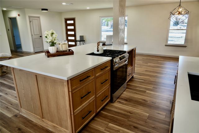 305 Bluebonnet Drive, Grapevine, TX 76051