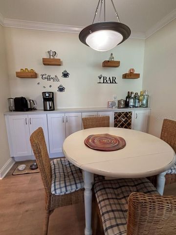 455 ALT 19 S 94, Palm Harbor, FL 34683