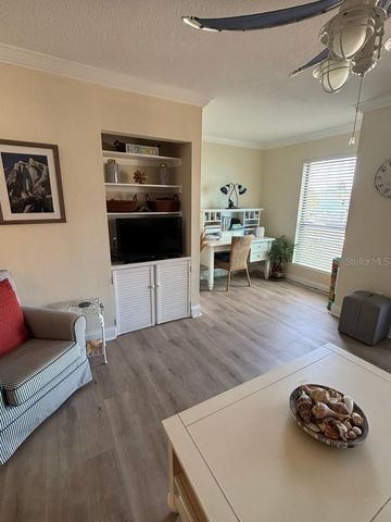 455 ALT 19 S 94, Palm Harbor, FL 34683