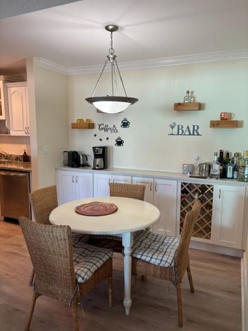 455 ALT 19 S 94, Palm Harbor, FL 34683