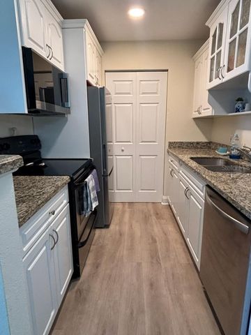 455 ALT 19 S 94, Palm Harbor, FL 34683