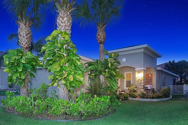 742 NW LEONARDO Circle, Port St. Lucie, Port St Lucie, FL 34986