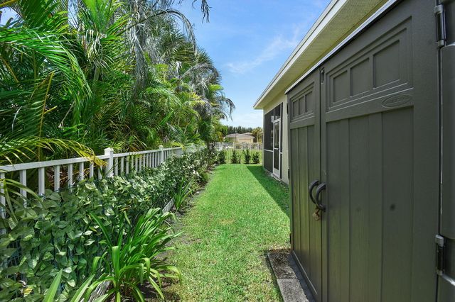 742 NW LEONARDO Circle, Port St. Lucie, Port St Lucie, FL 34986