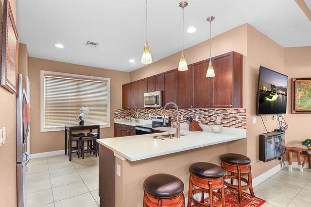 742 NW LEONARDO Circle, Port St. Lucie, Port St Lucie, FL 34986