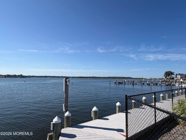 135 Wharfside Drive, Monmouth Beach, NJ 07750