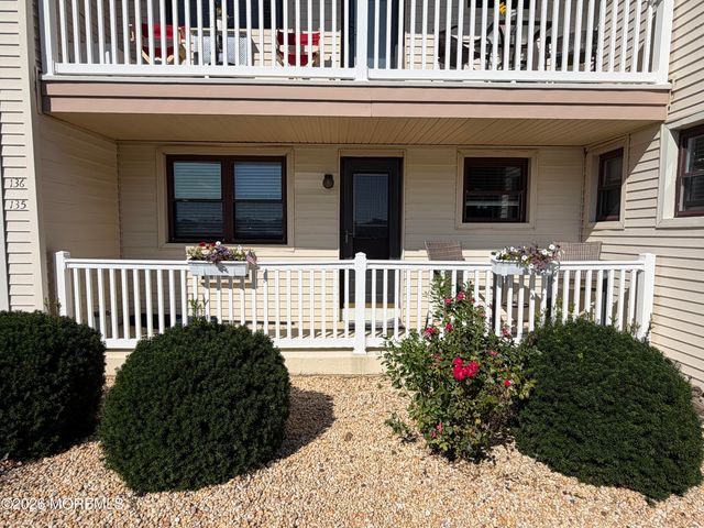 135 Wharfside Drive, Monmouth Beach, NJ 07750