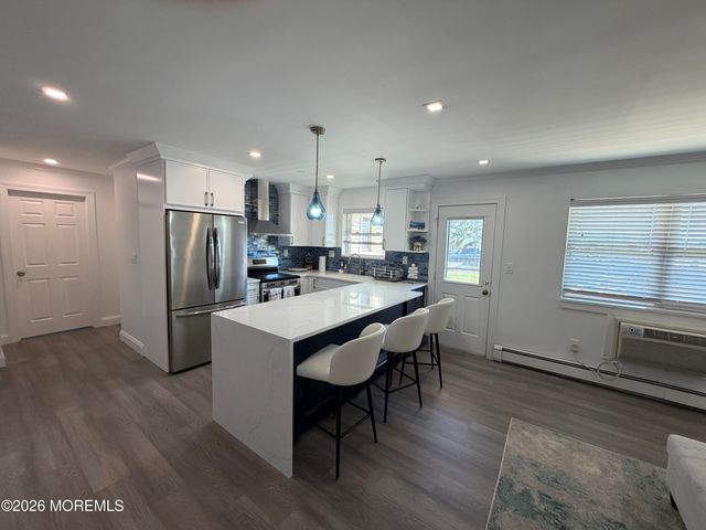 135 Wharfside Drive, Monmouth Beach, NJ 07750