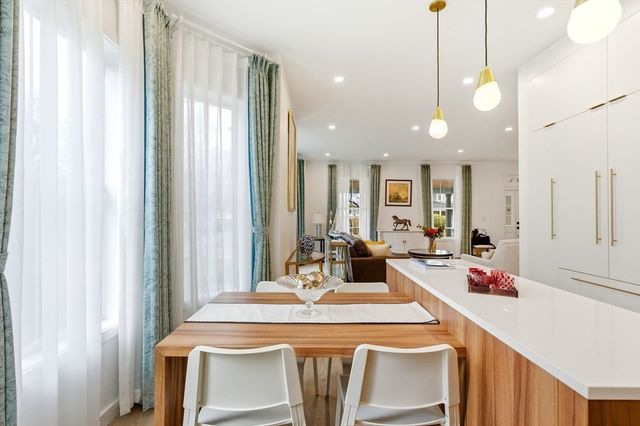 70 Walker St 1, Newton, MA 02460