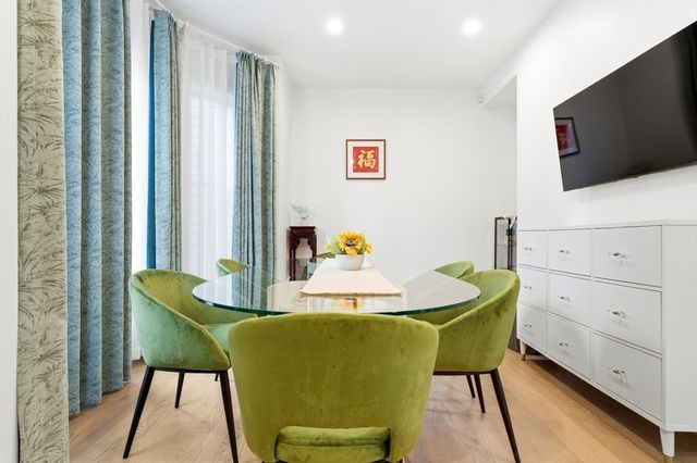 70 Walker St 1, Newton, MA 02460