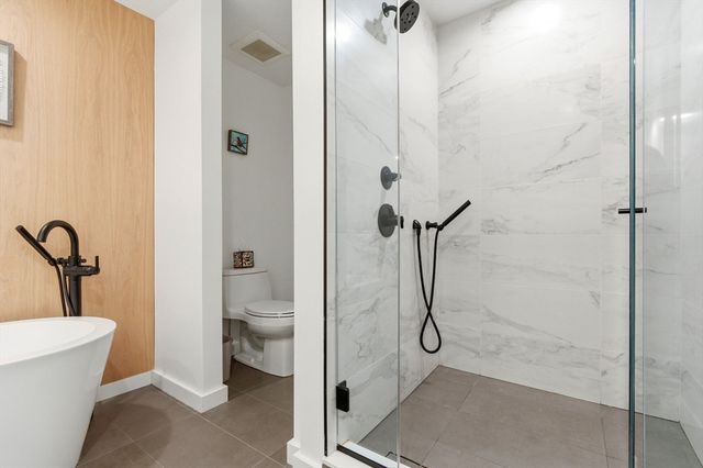 70 Walker St 1, Newton, MA 02460