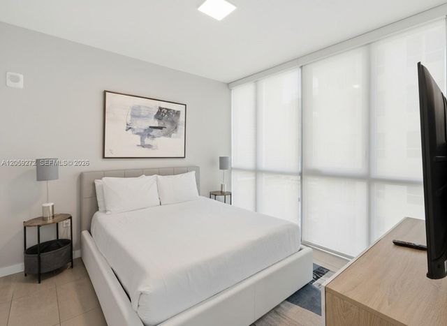 227 NE 2nd St 2202, Miami, FL 33132