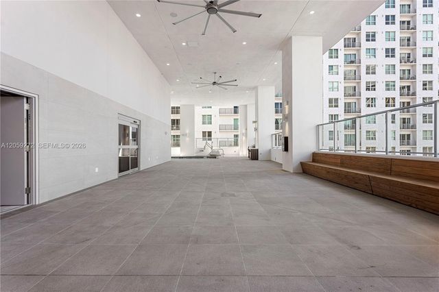 227 NE 2nd St 2202, Miami, FL 33132