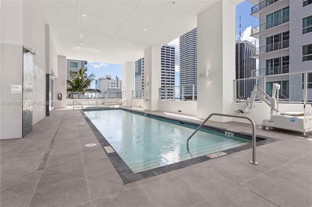 227 NE 2nd St 2202, Miami, FL 33132