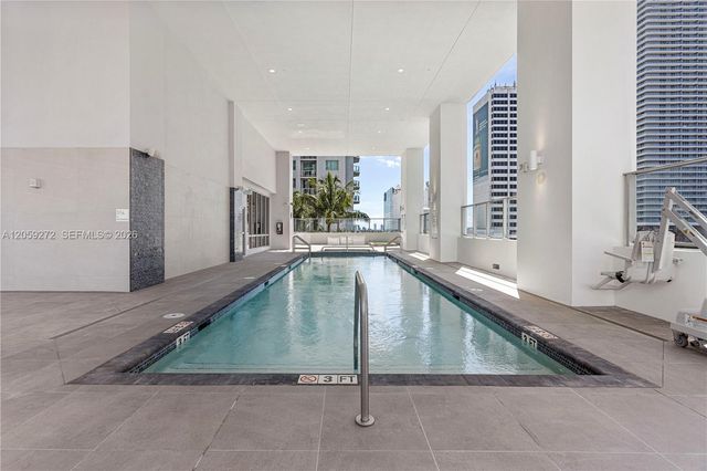 227 NE 2nd St 2202, Miami, FL 33132