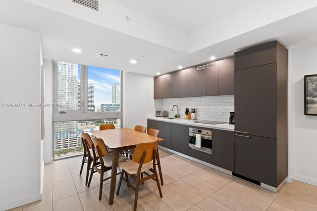 227 NE 2nd St 2202, Miami, FL 33132