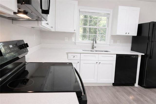 1317 Cedar Heights, Stone Mountain, GA 30083