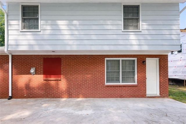 1317 Cedar Heights, Stone Mountain, GA 30083