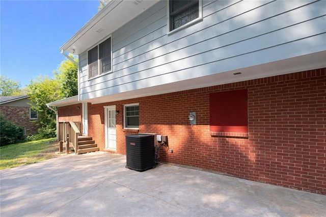 1317 Cedar Heights, Stone Mountain, GA 30083