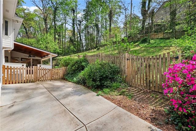 4094 Norton Place SE, Smyrna, GA 30082