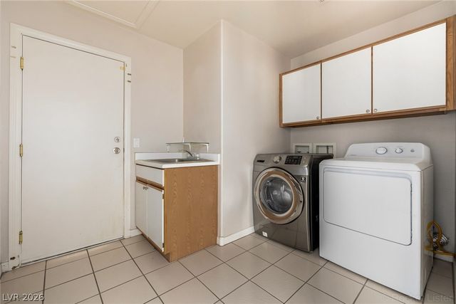 9021 Sunny Hills Court, Las Vegas, NV 89147