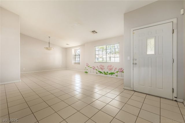 9021 Sunny Hills Court, Las Vegas, NV 89147