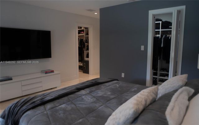 2110 Keystone Blvd, North Miami, FL 33181