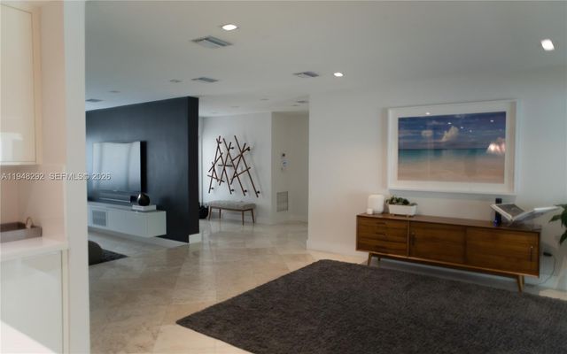 2110 Keystone Blvd, North Miami, FL 33181