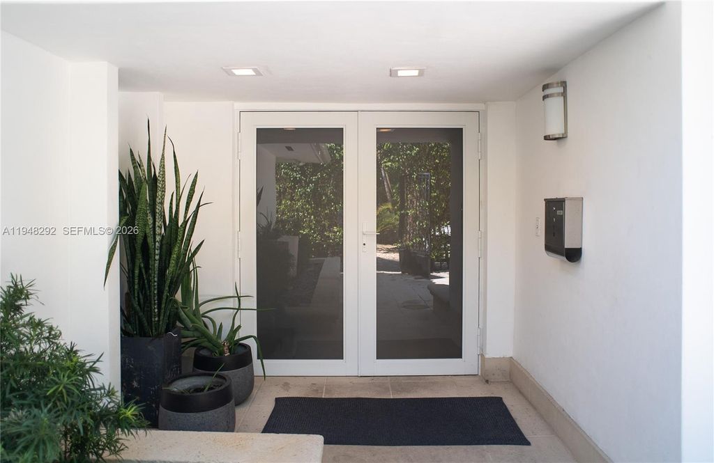 2110 Keystone Blvd, North Miami, FL 33181