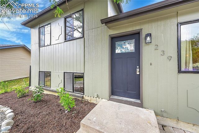239 Tanna Court, Colorado Springs, CO 80916