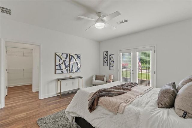 5209 Noble Village Way, Lilburn, GA 30047