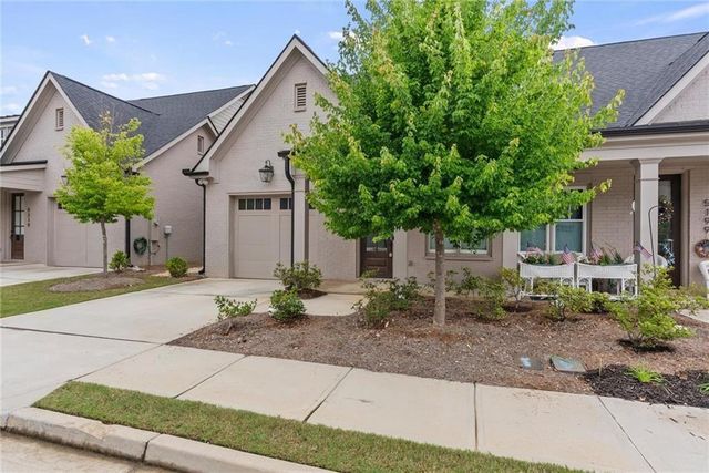 5209 Noble Village Way, Lilburn, GA 30047