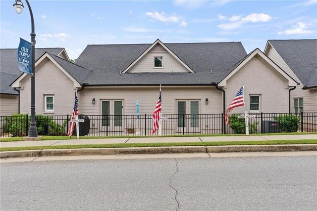 5209 Noble Village Way, Lilburn, GA 30047