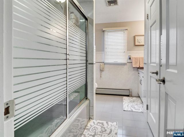 69 Lincoln Street, Fairview, NJ 07022
