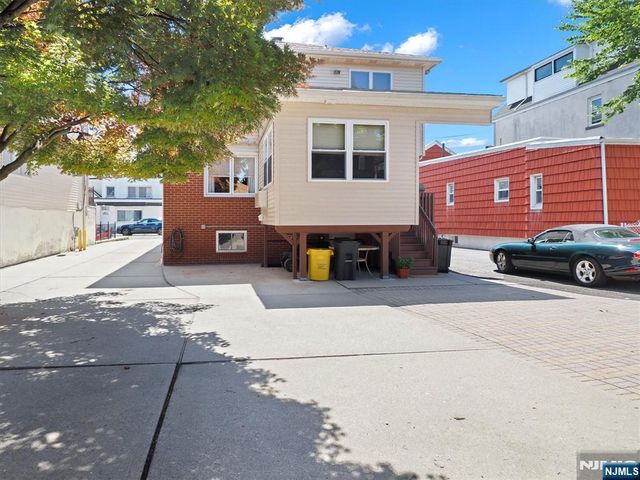 69 Lincoln Street, Fairview, NJ 07022