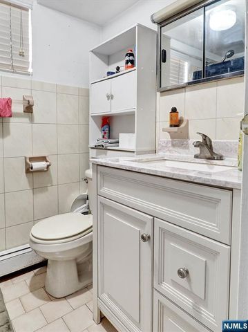 69 Lincoln Street, Fairview, NJ 07022