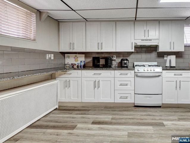 69 Lincoln Street, Fairview, NJ 07022