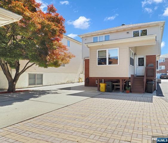 69 Lincoln Street, Fairview, NJ 07022
